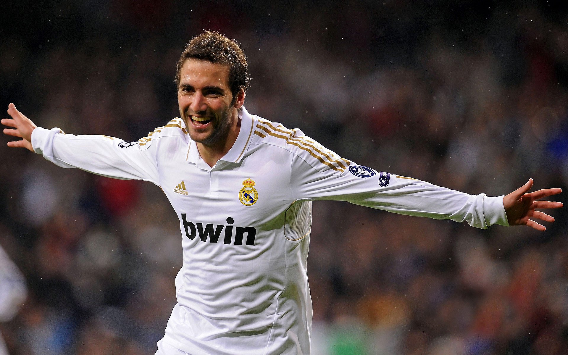 墨西哥队主场吸引大量球迷支持,墨西哥联赛强队